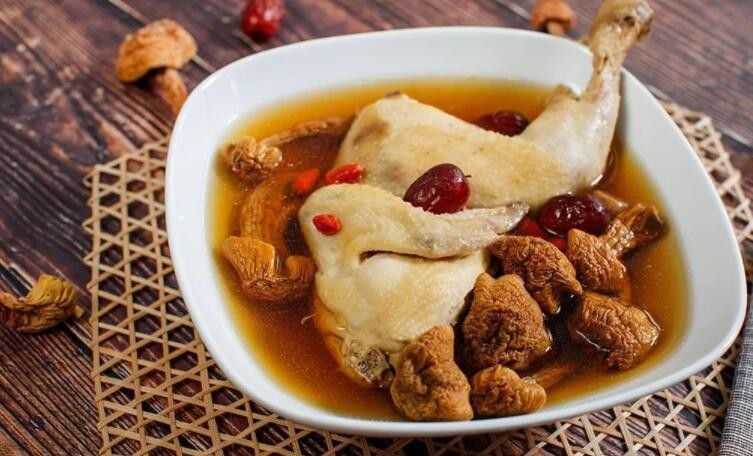 松茸炖鸡要炖多久